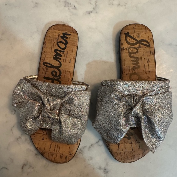 Sam Edelman Silver Kids Sandals with Bow size 1 - Picture 1 of 5